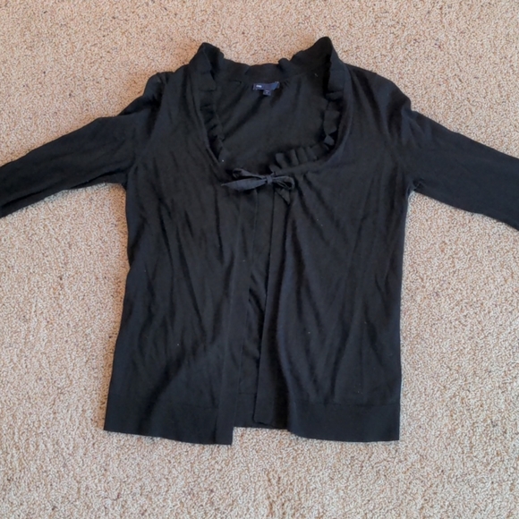 GAP Sweaters - Gap tie front sweater